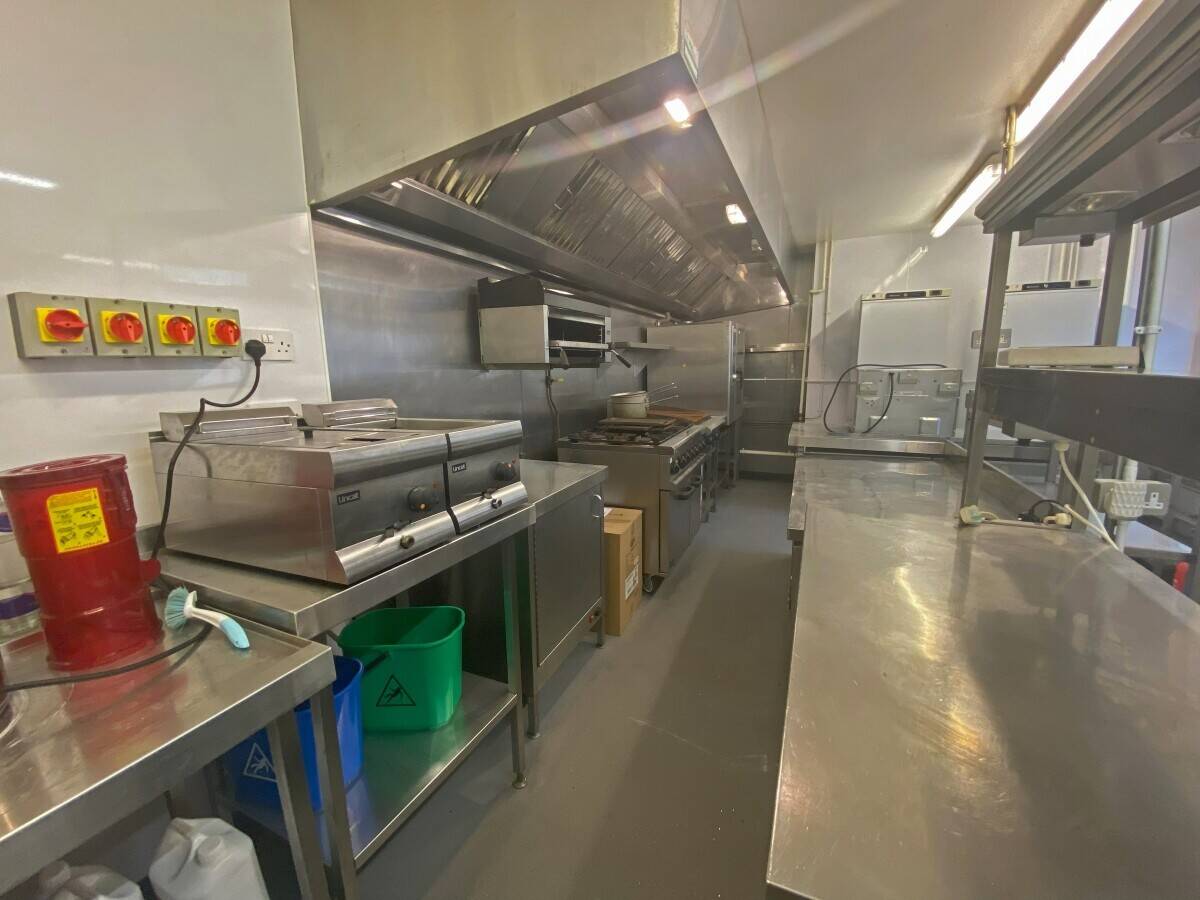 Ground Floor Restaurant/Bar in Kendal, Cumbria with A1-A5 Class Use For Sale Photo 8