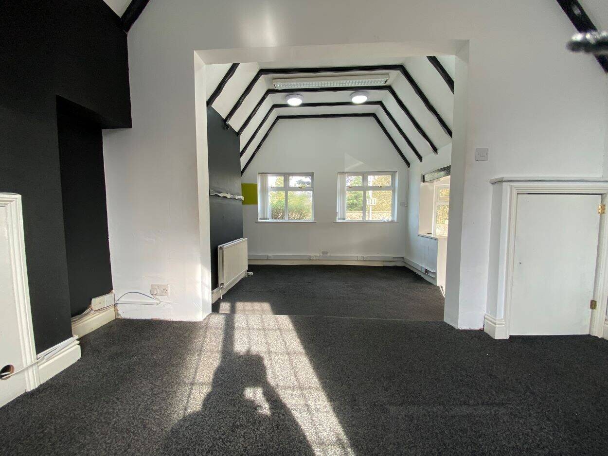 Commercial Premises To Let in Reading, Wokingham Road - E-Class /A1 / A2 Photo 8