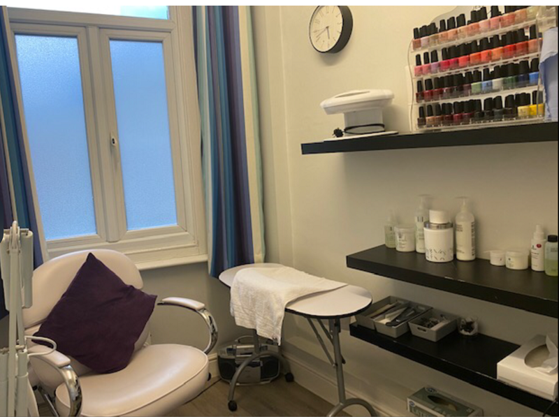 Prime Location Beauty Salon in Oxford with Loyal Client Base for Sale Photo 8