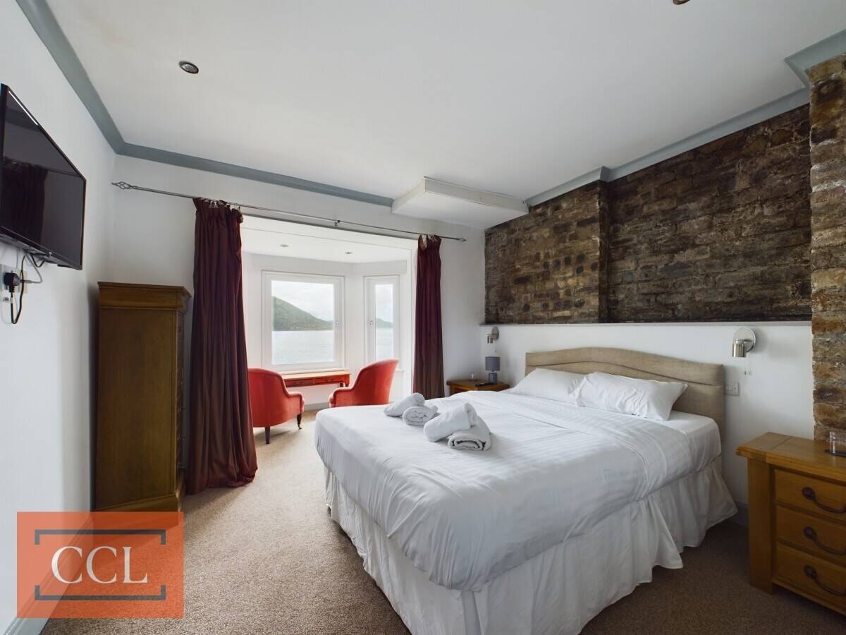 Victorian Villa with Modern Extension Hotel in Scottish Highlands for Sale Photo 8