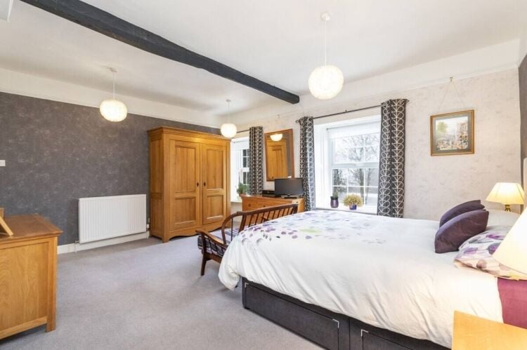 18th Century Luxury B&B, Detached Cottage, and Paddock in North Yorkshire for Sale Photo 8