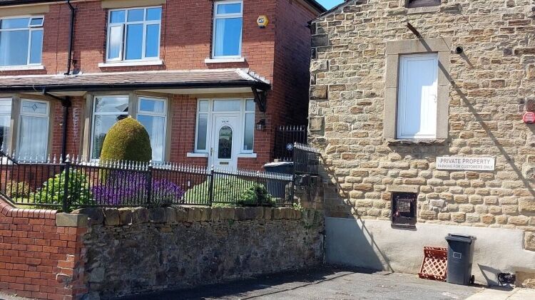 Profitable Fish and Chip Shop with 3-Bedroom House in Thornhill, Ideal for Ambitious New Owner Photo 8
