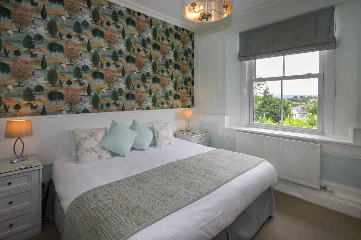 Turnkey Opportunity: Luxurious 5-Star Guest House in Tranquil Torquay Devon Photo 8