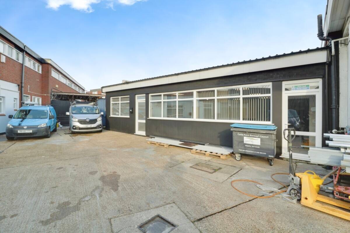 MODERN OFFICE - HIGH ROAD, BENFLEET Photo 8