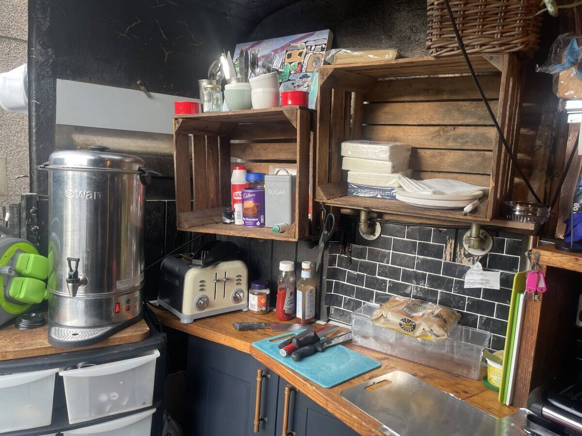 Prime Location Horsebox Café with Complete Equipment in Clitheroe Lancashire for Sale Photo 8