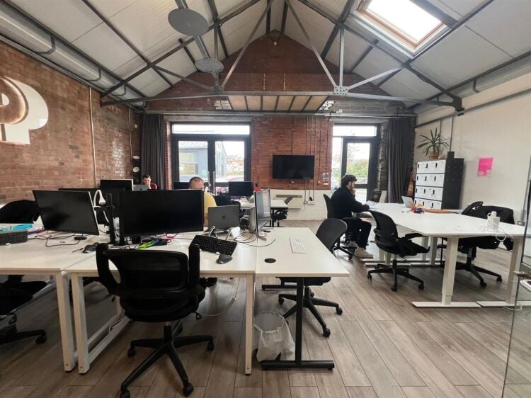 Upgraded Bristol Unit with Mezzanine in Creative Development Photo 8
