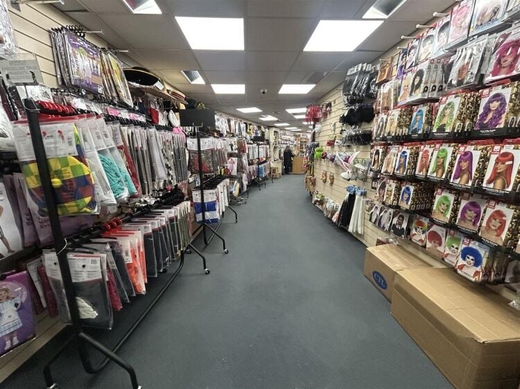 Prime Location Freehold Shop For Sale on Gloucester Road, Bishopston, Approx. 1,192 ft² Photo 8