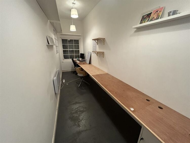 Grade II Listed Retail Unit with 930 sq ft Shop Space Available to Rent on Old Market Street, Bristo Photo 8