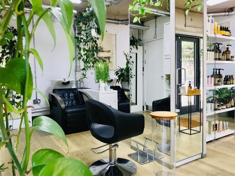 Modern Ground Floor Unit with Retail Frontage Available for Rent in Bristol Photo 8