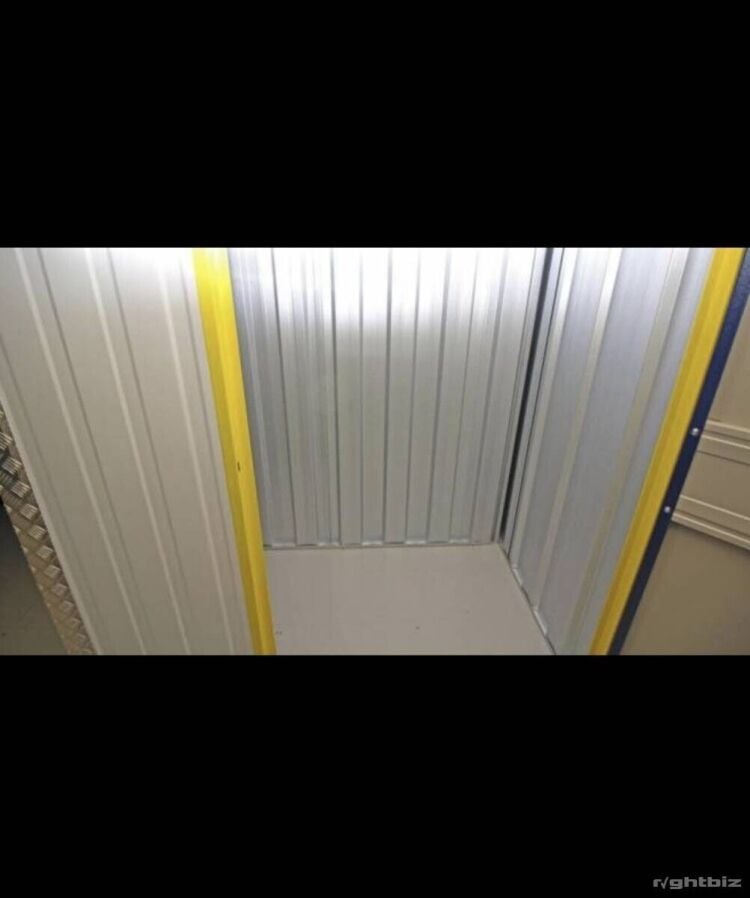 Prime Commercial Property with Spacious Storage Units, Ample Parking in Nottingham NG17 Photo 8