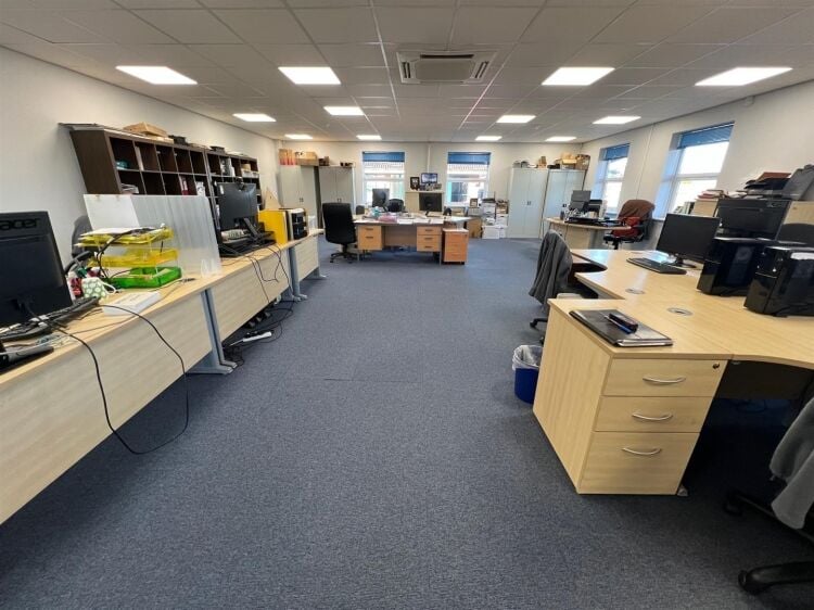 Modern Two-Storey Semi-Detached Office HQ in Bristol with 10 Parking Spaces for Sale Photo 8