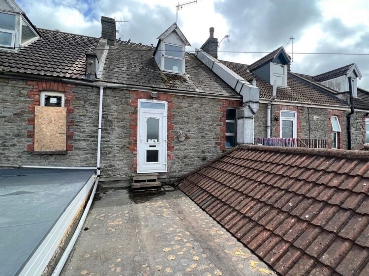 Promising Mixed-Use Investment Property in Bristol, Auction on 29th June 2023 Photo 8