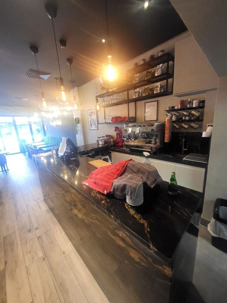 CAFE & BISTRO BUSINESS FOR SALE IN NORTH LONDON WITH CS0686 Photo 8