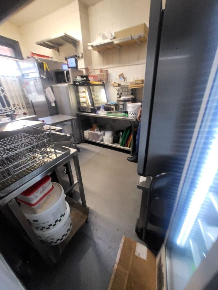 Hybrid Takeaway Business For Sale in East London with Strong Foot Traffic Photo 8