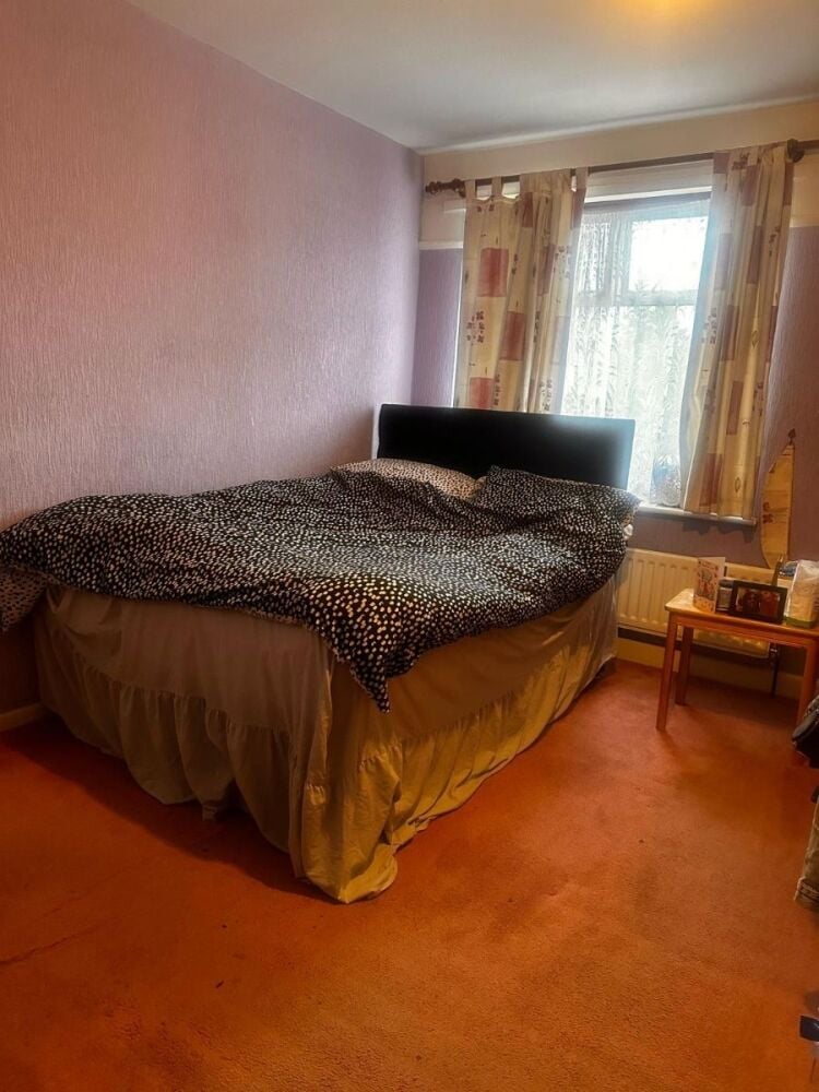 Convenience Store with Residential Space for Sale in Coventry, West Midlands Photo 8