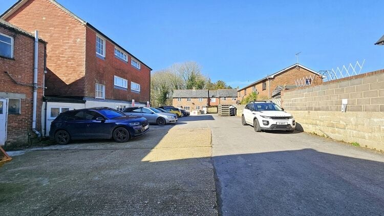 Vacant Meeting Hall and Former Snooker Club in Blandford Forum Dorset with Ample Parking Photo 8