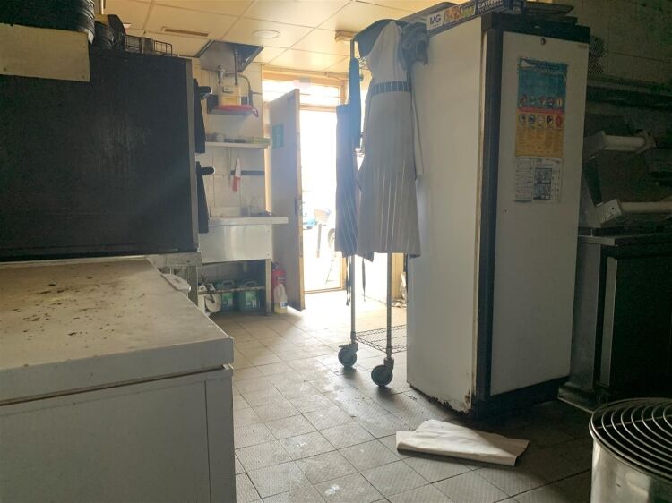 Commercial property in Bristol with 647 sq ft of customer space, kitchen, and parking available. Photo 8