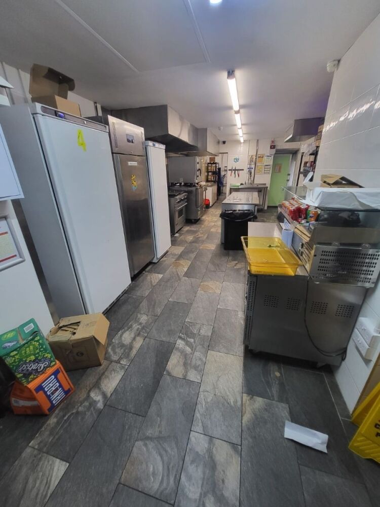 Fast Food Restaurant for Sale in Prime North London Location Photo 8