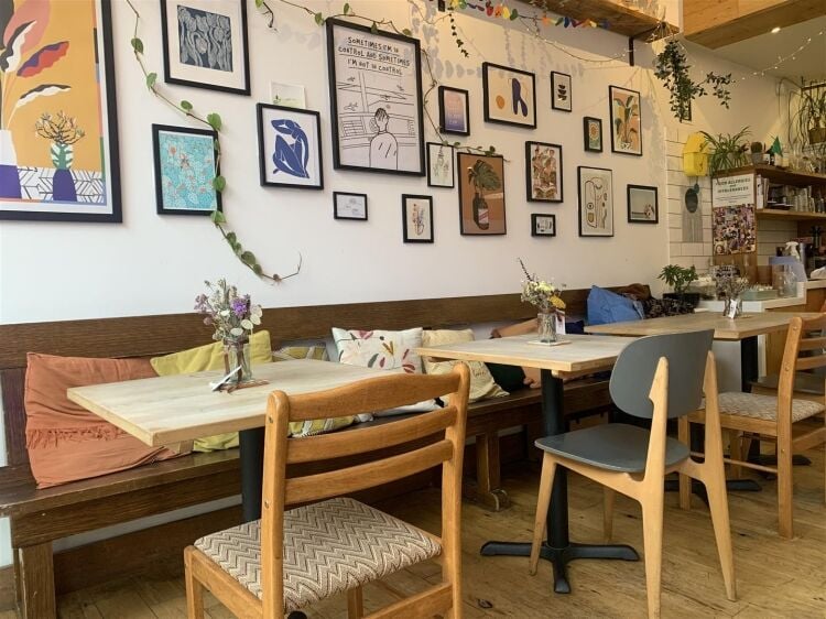 Café with customer seating and kitchen in Bristol, includes sublet basement yoga studio Photo 8