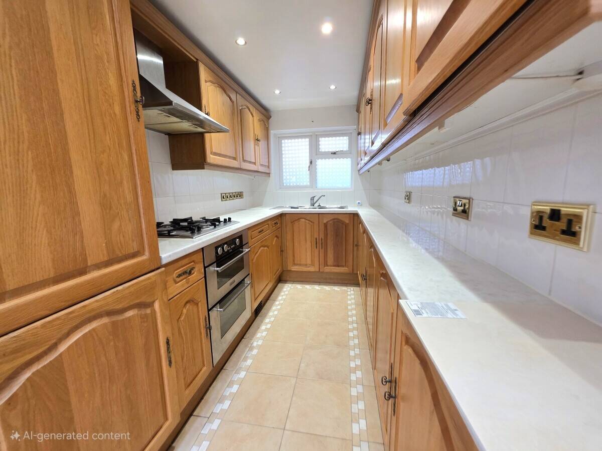 Detached Mixed-Use Property for Sale in Chelmsford Essex with Retail Unit and 3-Bedroom House Photo 8