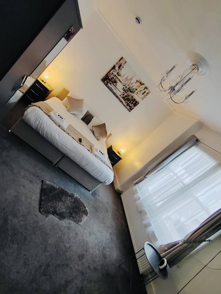 Eight-Bedroom Victorian Villa Bed and Breakfast for Sale in Llandudno Conwy Photo 8