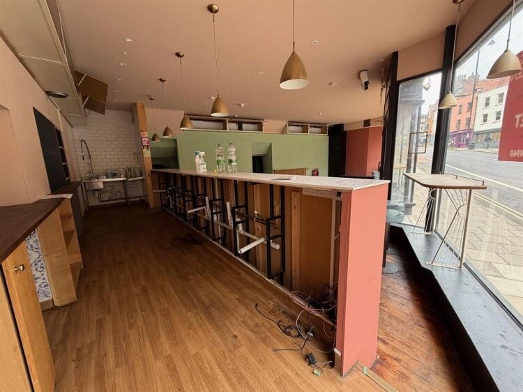 Commercial premises approximately 903 sq ft on Colston Street in Bristol with open-plan layout Photo 8
