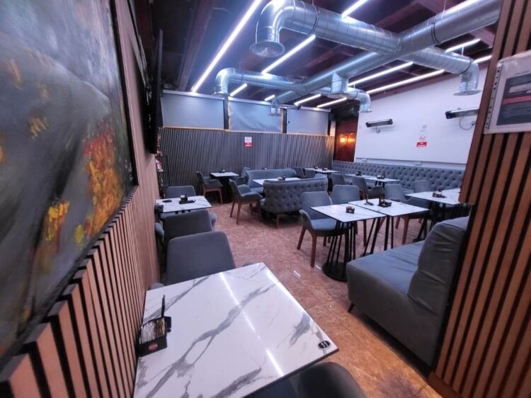 Bar, Café & Restaurant Lounge for Sale in North London with Retirement Sale Opportunity Photo 8
