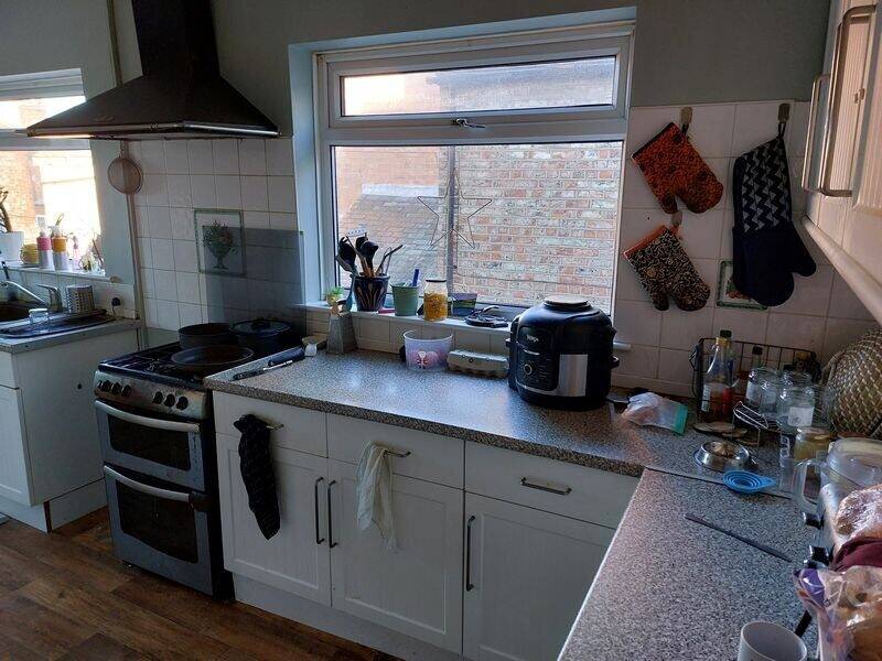Mixed retail and residential investment property for sale in York North Yorkshire Photo 8