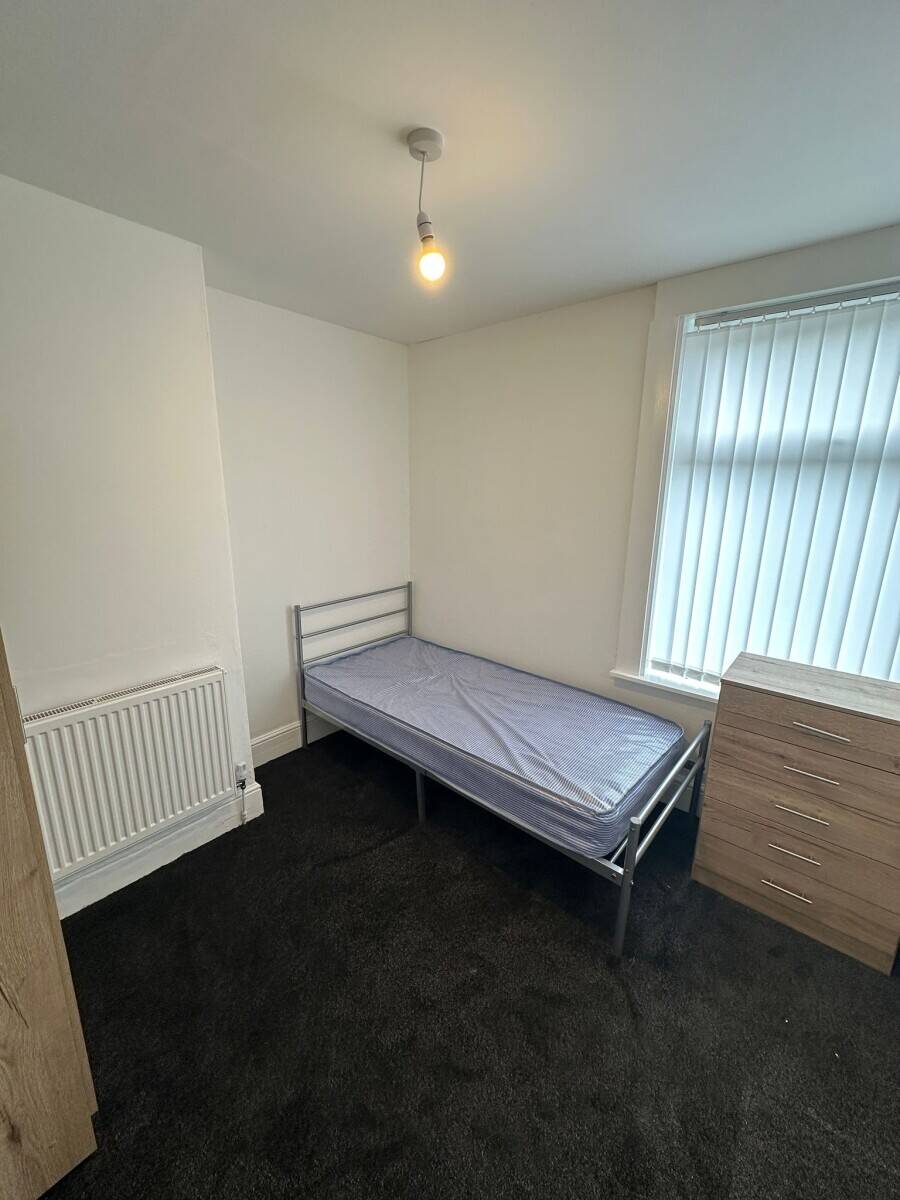 4-Bed HMO Property for Sale in Bishop Auckland County Durham with Long-Term Council Lease Photo 8