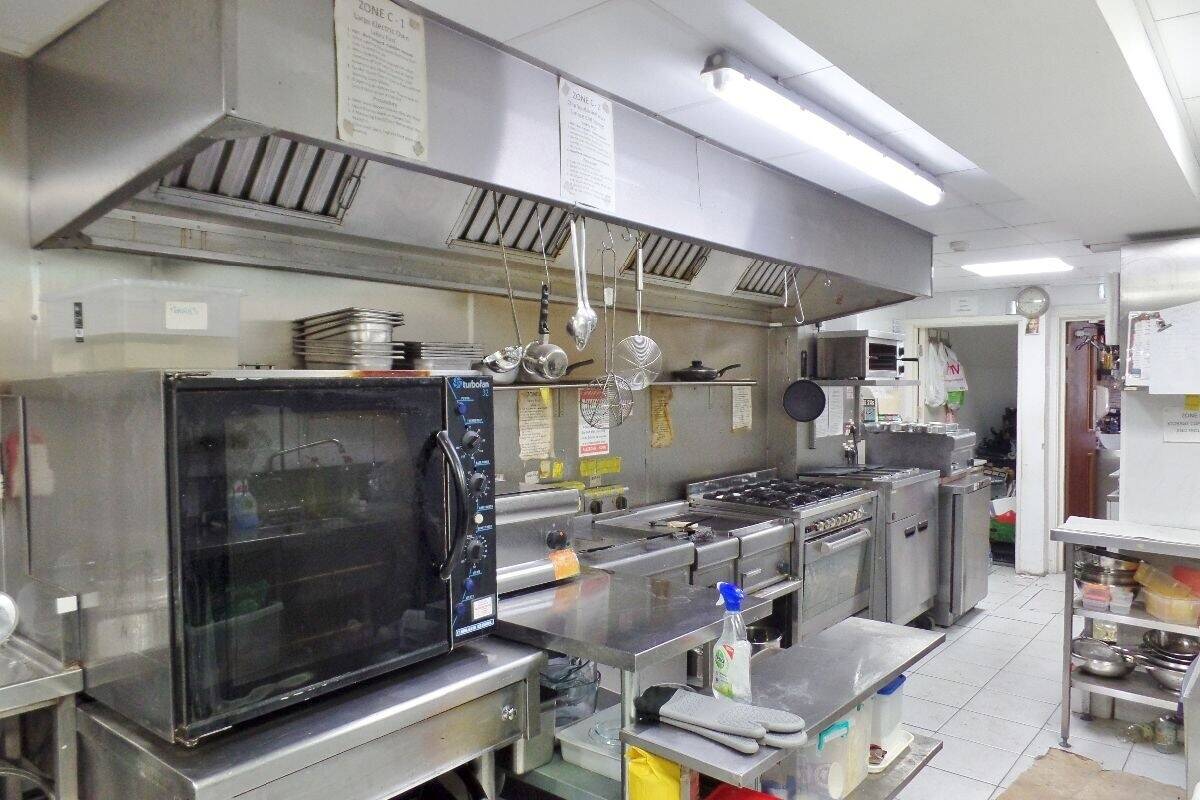 Mixed Use Freehold Investment Property for Sale in Cardiff Town Photo 8