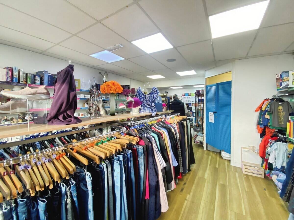 Mixed Use Freehold Investment Property For Sale in Reading Berkshire on Whitley Street Photo 8