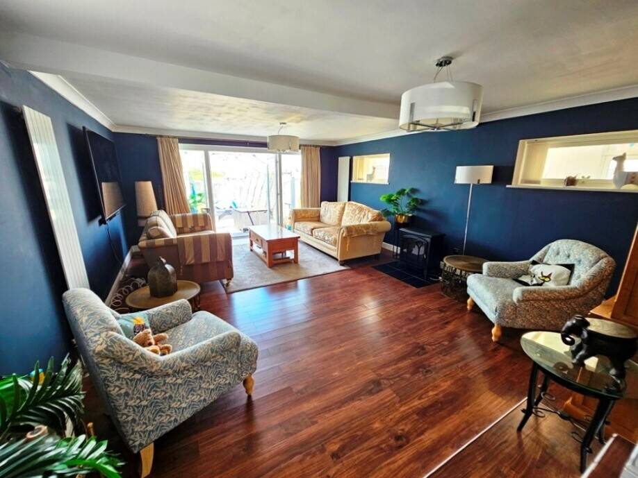 Luxury Cattery and Family Home Available in Colchester Essex Photo 8