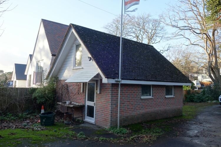 26-Bedroom Care Home in Poole Dorset on 0.6 Acres with Modern Amenities Photo 8