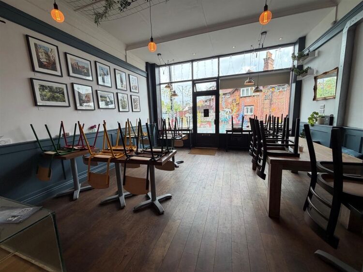 A fully fitted and licensed restaurant of approximately 900 ft², located on the high street in henleaze. the restaurant benefits from a fully equ Photo 8