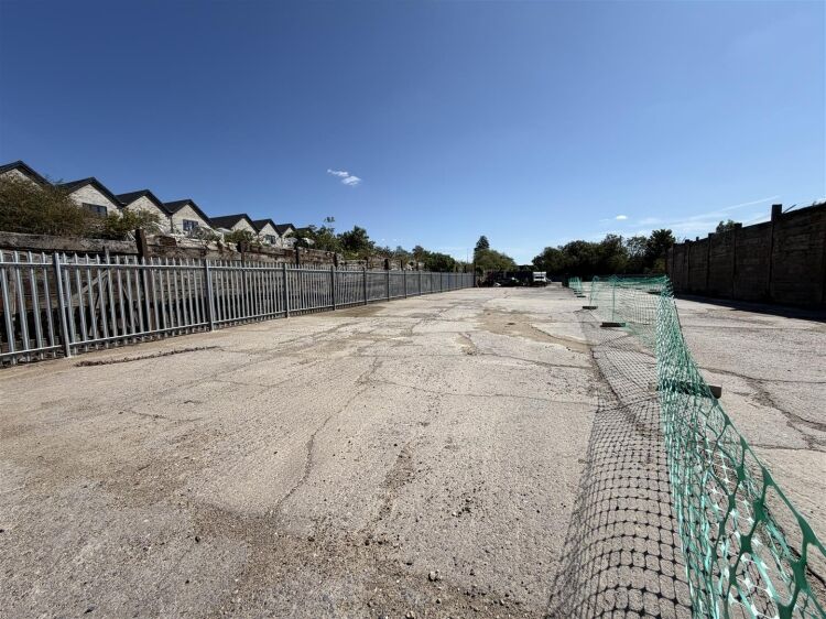Hardstanding yard spaces for sale in Bristol ranging from 3,868 to 21,065 sq ft Photo 8
