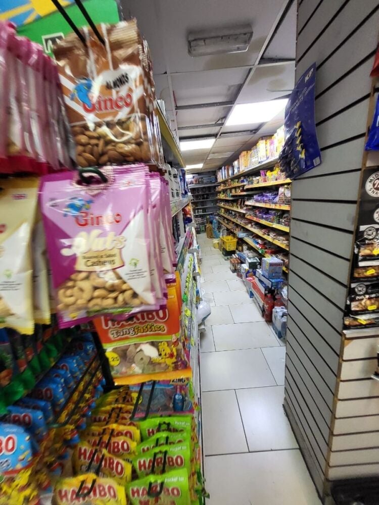 ALMOST RENT-FREE CONVENIENCE STORE WITH 6-BED MAISONETTE UPPERS IN CENTRAL WEST LONDON WITH REF CS0508 Photo 8