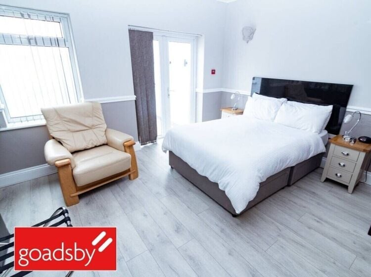 Refurbished HMO Duo in Poole Dorset Boasting High Occupancy and Development Potential Photo 8