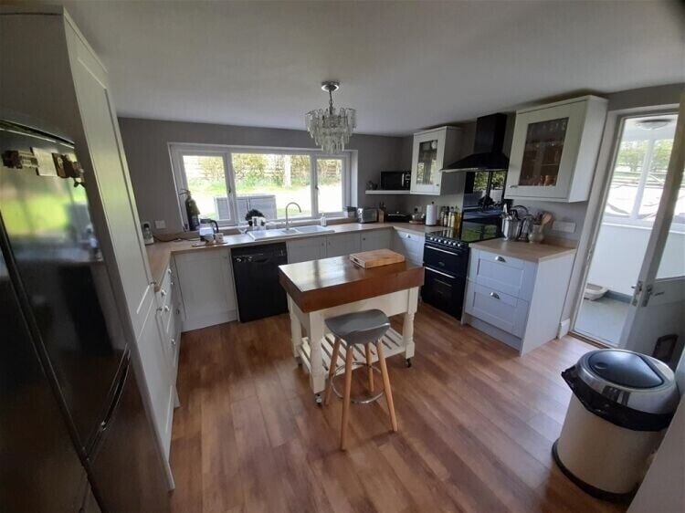 Outstanding Residence & Kennel Business Opportunity in Ferryhill County Durham Photo 8