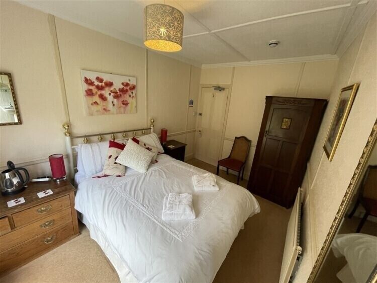 16C Country Hotel & Inn with Expansive Grounds and Period Features Up for Sale in Lynton Photo 8