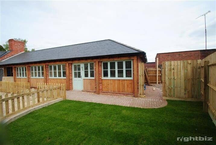 Group of Four High-Spec Investment Properties in Affluent Cirencester, Gloucestershire Photo 8