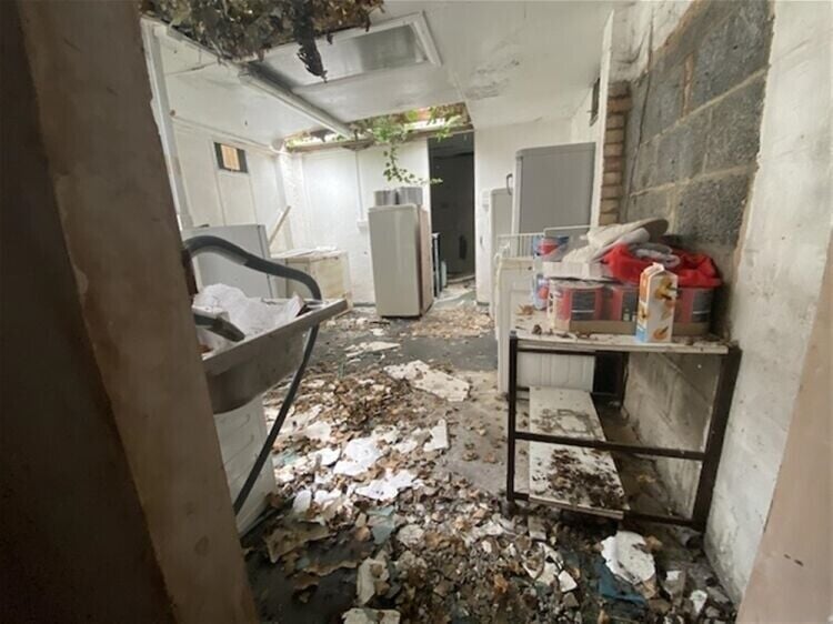 Berkshire Commercial Property with Conversion Potential in Prominent Market Town Photo 8