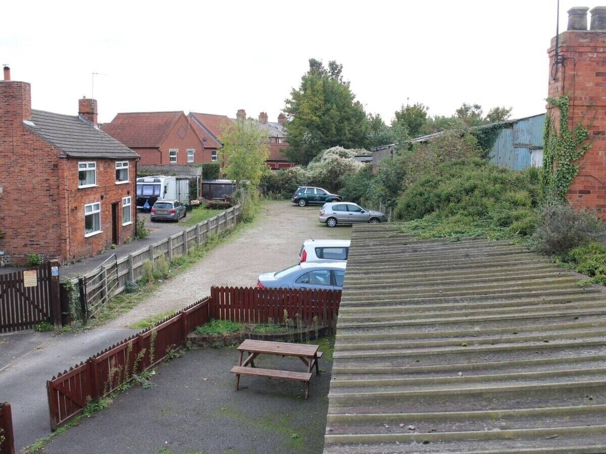 Five-Bedroom Pub in Nottinghamshire, Perfect for Transformation, Close to Newark Centre Photo 9