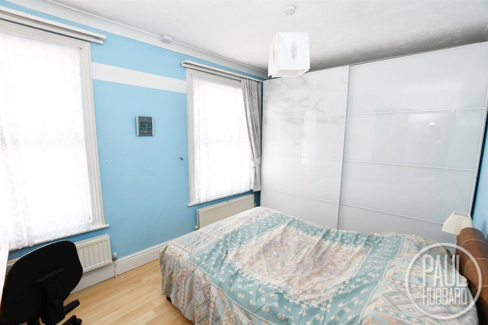 Profitable Fish and Chip Shop Plus Modern 3-Bedroom Apartment in Heacham, Norfolk Photo 9