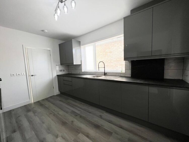 Modern 3-Bed Semi-Detached Property, Newly Renovated in Queniborough LE7 Photo 9