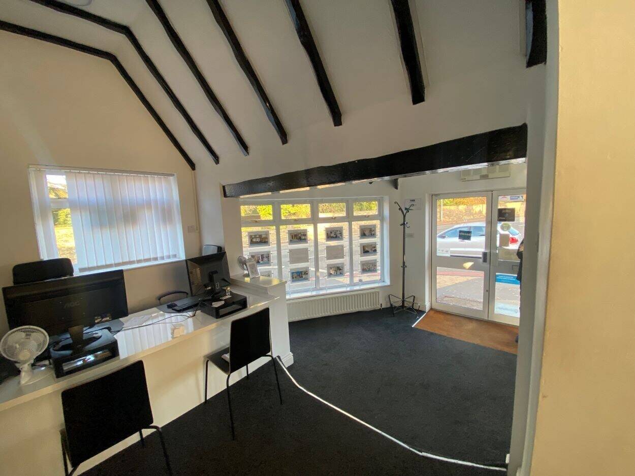 Commercial Premises To Let in Reading, Wokingham Road - E-Class /A1 / A2 Photo 9