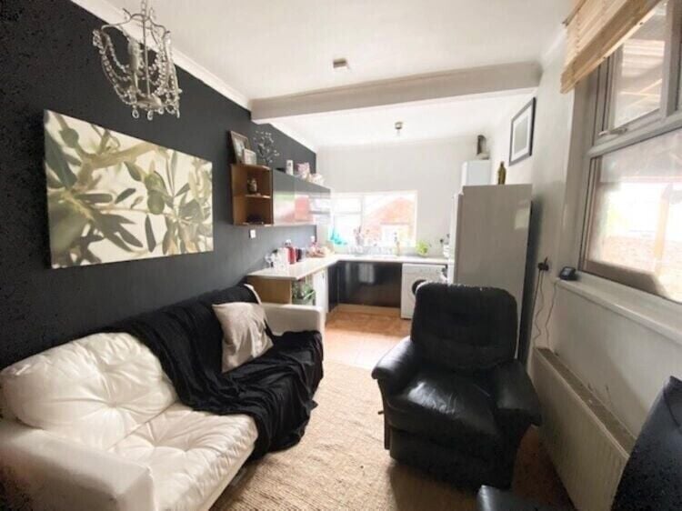 Freehold Commercial Property in Earlsdon, Coventry with Barber Shop and 4 Bedroom Accommodation Photo 9