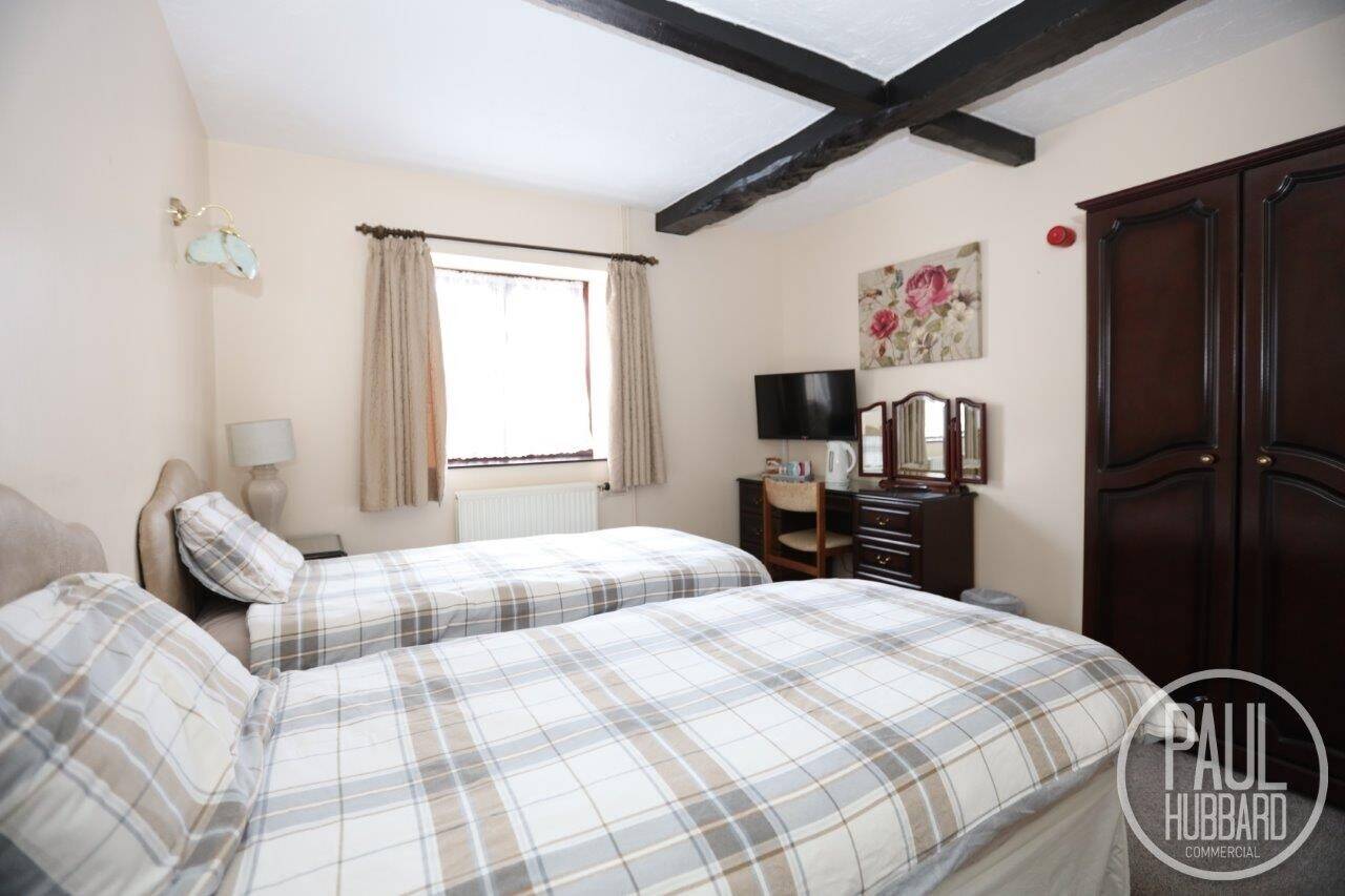 Grade II Listed Pub and Restaurant with Owner's and Guest Accommodation in Needham Market Suffolk Photo 9
