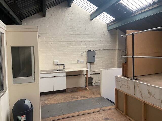 Commercial Unit To Let Tyseley Birmingham Photo 9