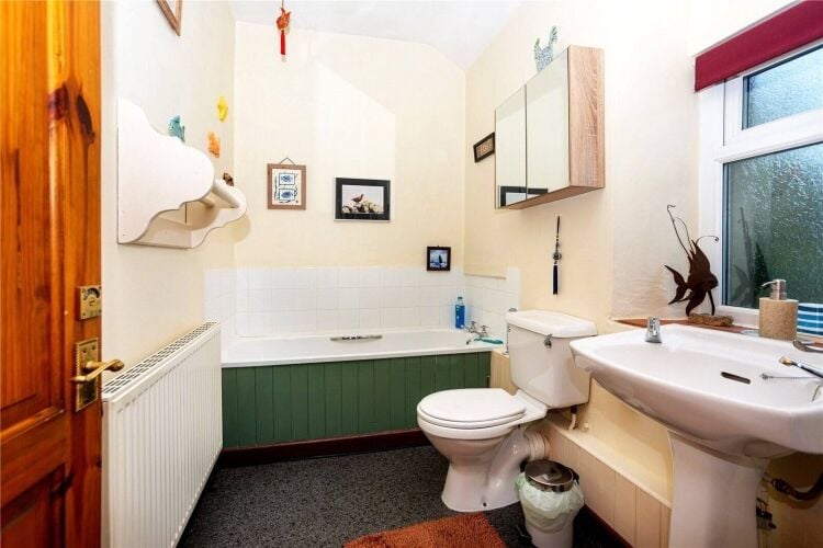 Charming Bed & Breakfast in Heart of Snowdonia National Park, Ideal for Outdoor Enthusiasts Photo 9