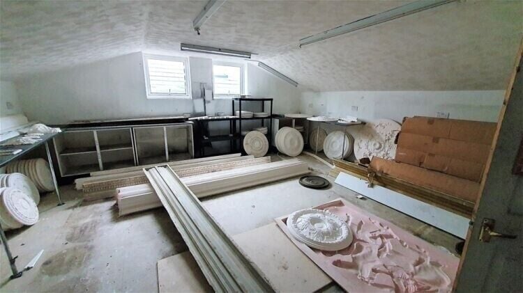 Bid on Promising Mixed-Use Investment Property, Centrally Located in Newton Abbot, Near Railway Sta Photo 9